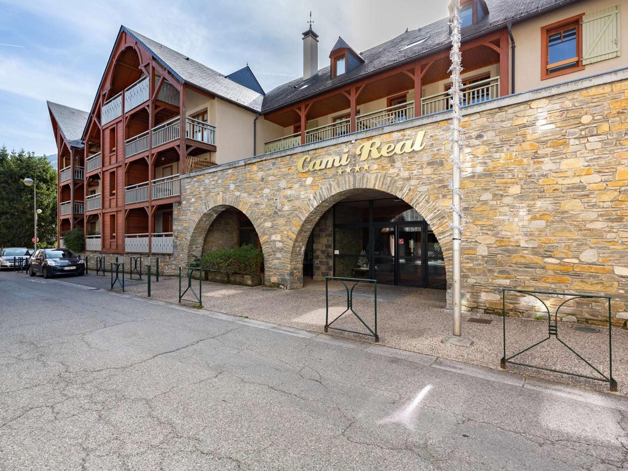 Appartement Duplex Centre Saint-Lary Avec Piscine, Sauna Et Parking - Fr-1-296-395 Экстерьер фото
